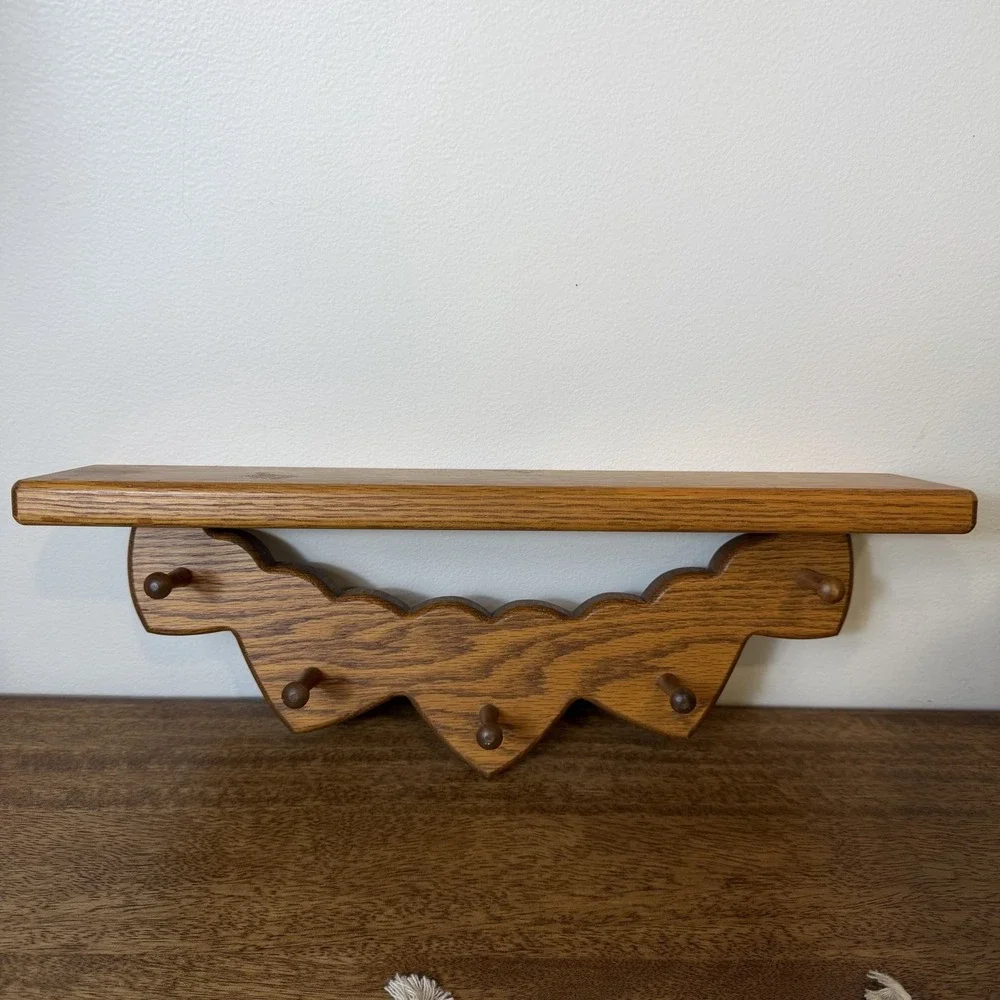 VTG Wood Wall Shelf Coat Rack 5 Peg Heart Cutout Scalloped Cottagecore Granny